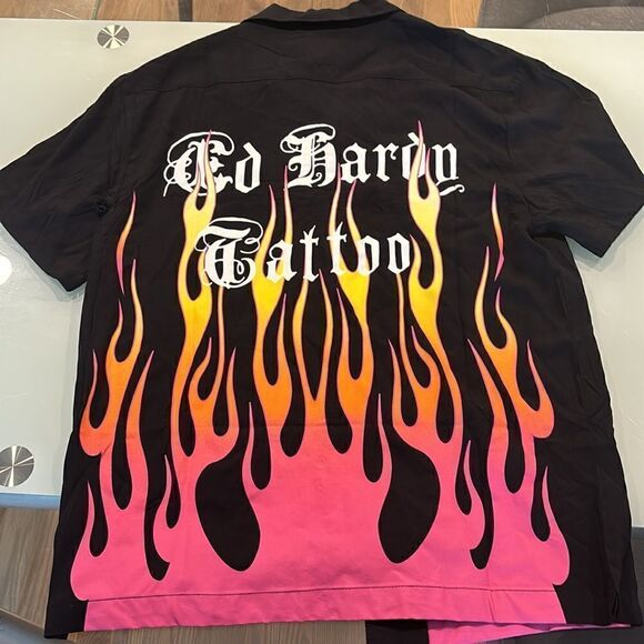 Ed Hardy tattoo  shirt NWT medium black pink/white/yellow printed - Picture 4 of 12